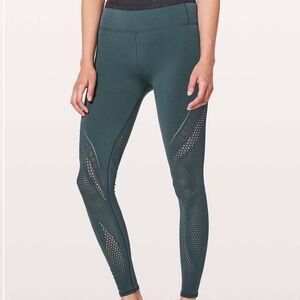 Lululemon SOUL Sz 4 Reveal Tight Interconnect 25.5” Length Gravity Blue Leggings